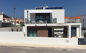 Villa Das Hortas - Modern Villa At Silvercoast - Portugal
